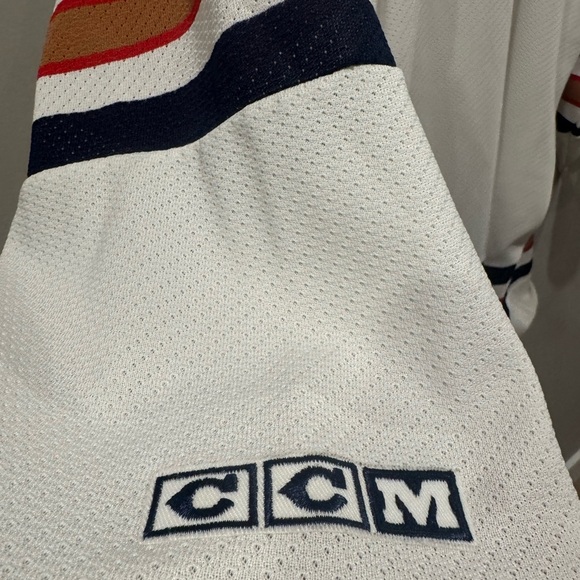 Professional Edmonton Oilers NHL Hockey Jersey ~ Air Knit Maska - Picture 8 of 10